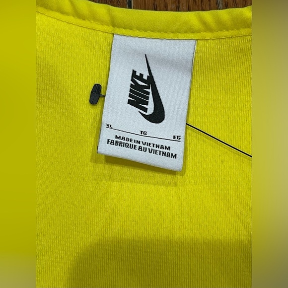 Nike Vibrant Yellow Activewear Top - Picture 2 of 7